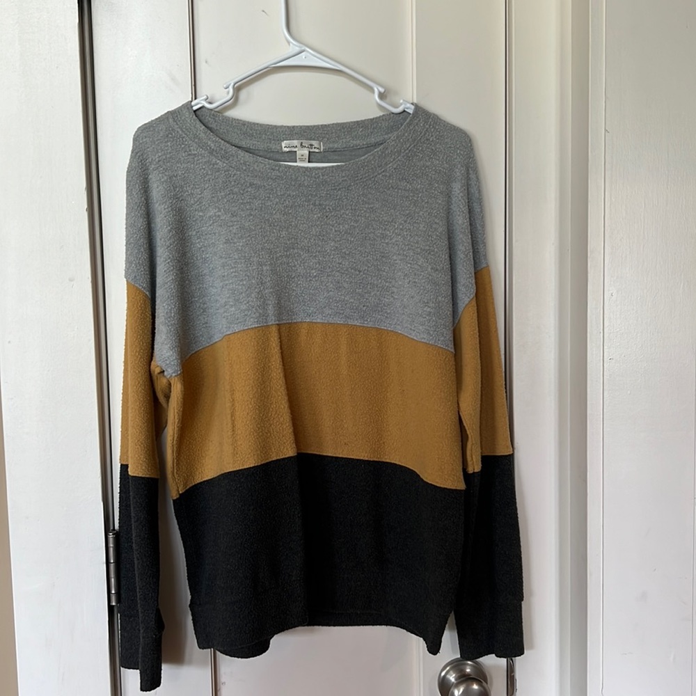 Women’s sweater